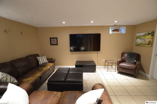 2211 S 36th Street, Lincoln, NE 68506