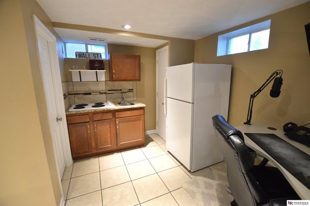 2211 S 36th Street, Lincoln, NE 68506