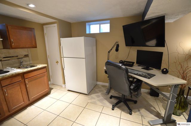 2211 S 36th Street, Lincoln, NE 68506