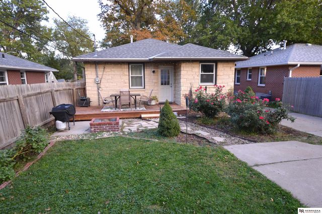 2211 S 36th Street, Lincoln, NE 68506