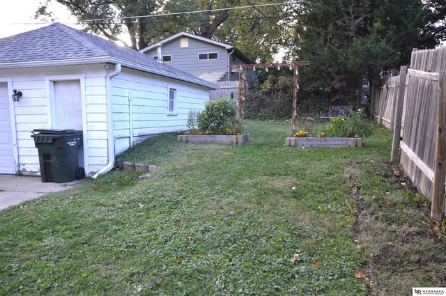 2211 S 36th Street, Lincoln, NE 68506