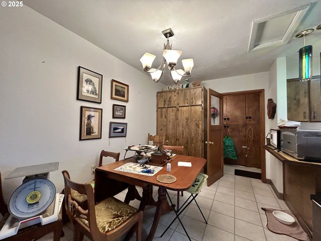 917 MYRTLE St, The Dalles, OR 97058