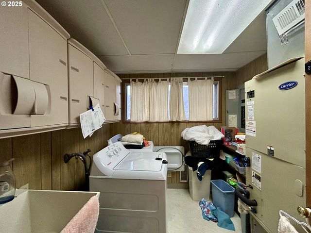 917 MYRTLE St, The Dalles, OR 97058