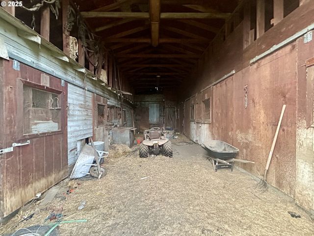 917 MYRTLE St, The Dalles, OR 97058