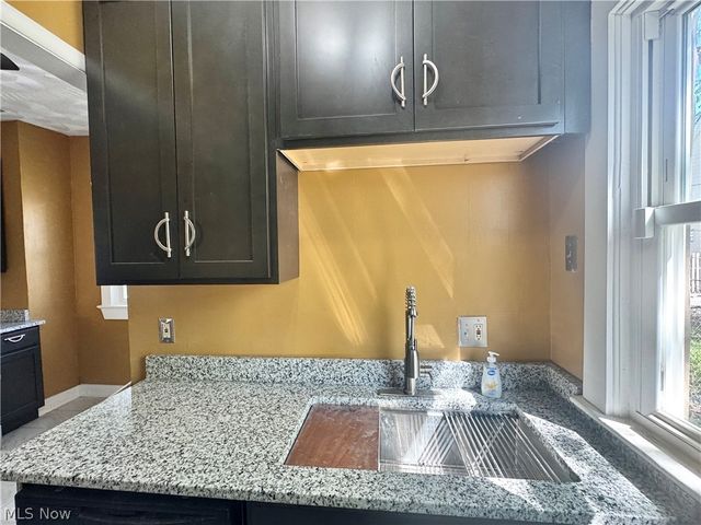 9606 Parmelee Avenue, Cleveland, OH 44108