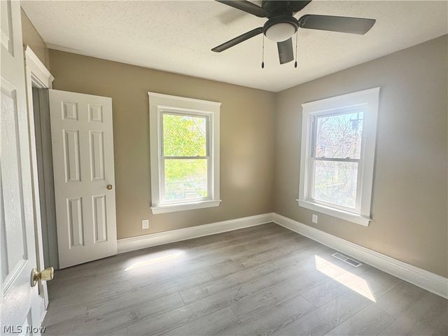 9606 Parmelee Avenue, Cleveland, OH 44108