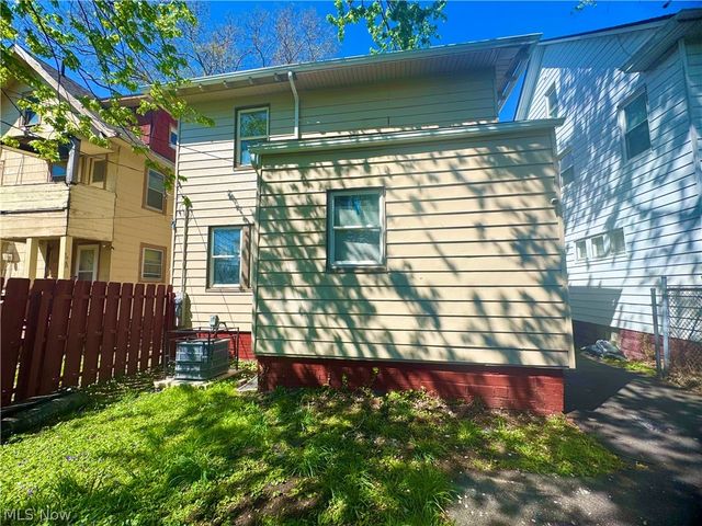 9606 Parmelee Avenue, Cleveland, OH 44108