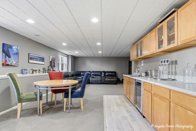 9 Laurel Valley Court, Lake In The Hills, IL 60156