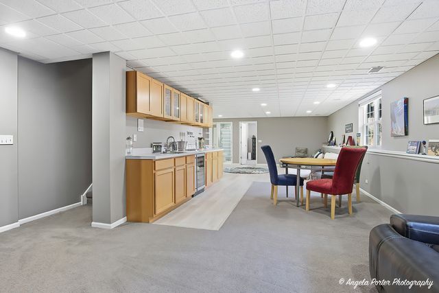 9 Laurel Valley Court, Lake In The Hills, IL 60156