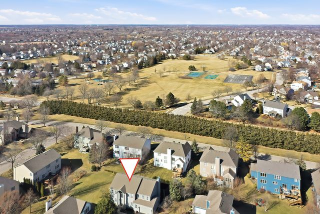 9 Laurel Valley Court, Lake In The Hills, IL 60156