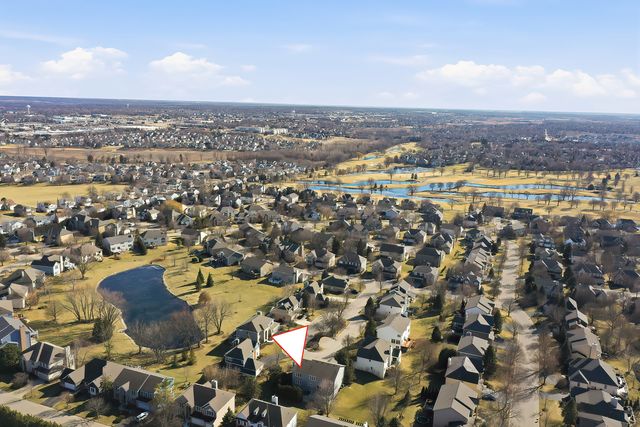 9 Laurel Valley Court, Lake In The Hills, IL 60156