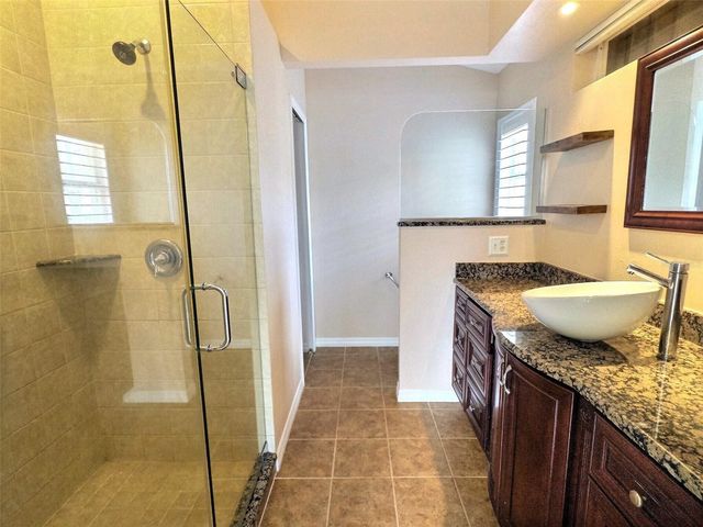 339 FAREHAM DRIVE, Venice, FL 34293