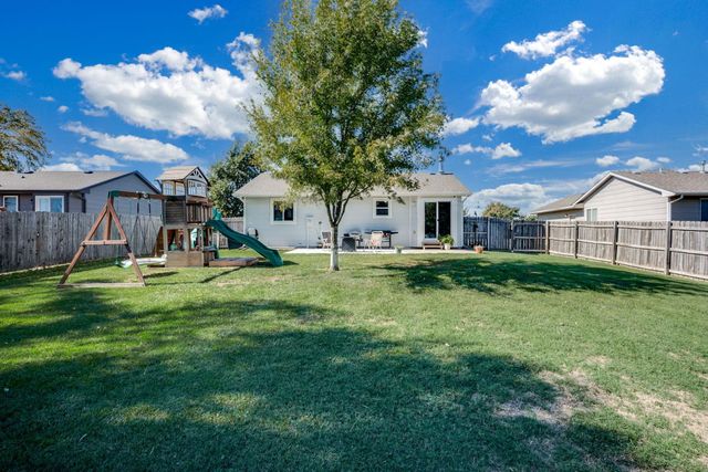 13605 W Ponderosa Ct, Wichita, KS 67235