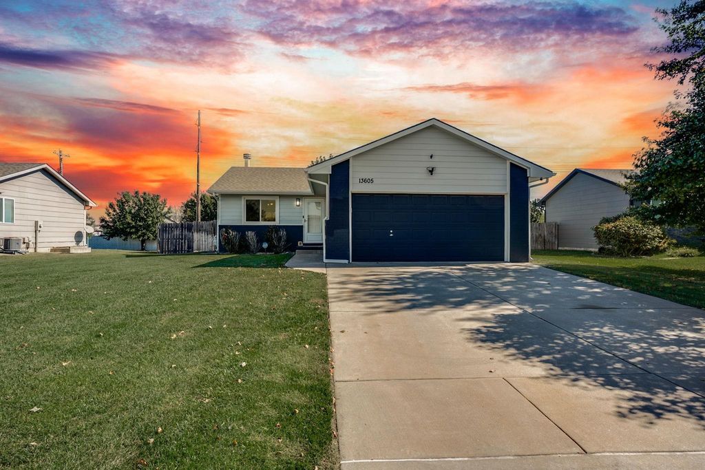 13605 W Ponderosa Ct, Wichita, KS 67235