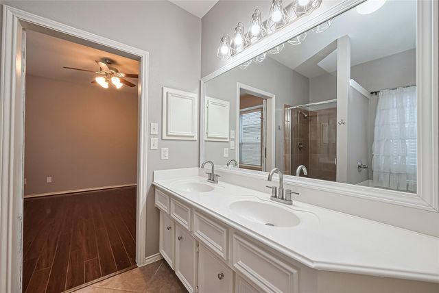 18931 Bluestone Hollow Lane, Tomball, TX 77377