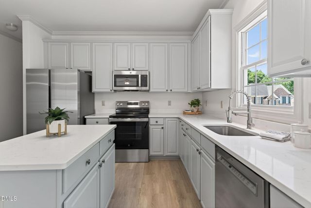 101 Greygate Place, Cary, NC 27518