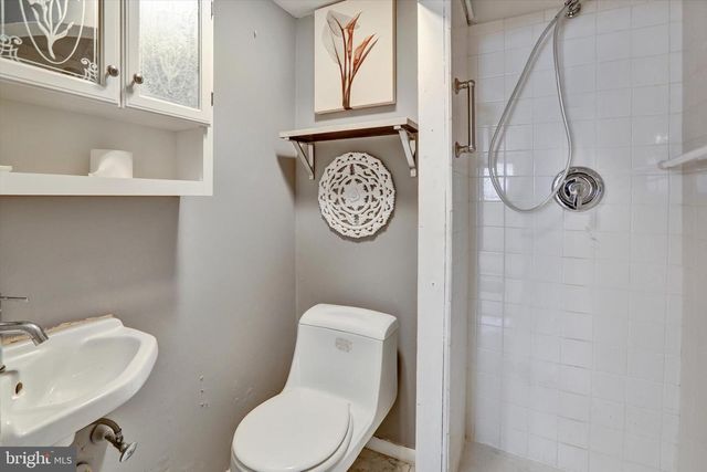 7103 RENO RD, Baltimore, MD 21244