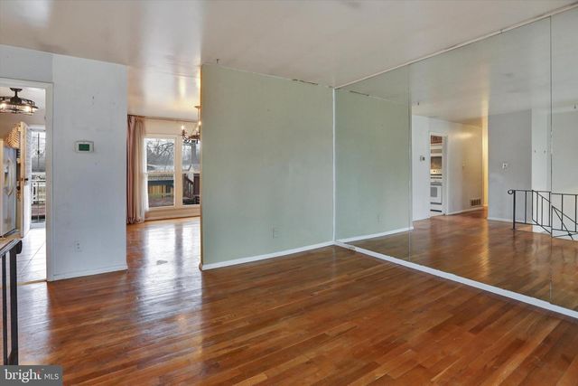 7103 RENO RD, Baltimore, MD 21244