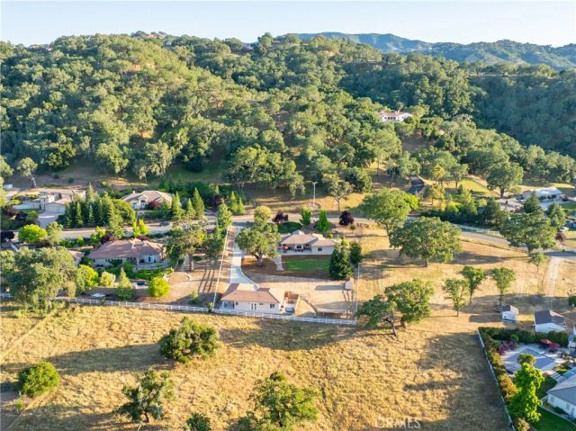 6205 San Gabriel Rd, Atascadero, CA 93422