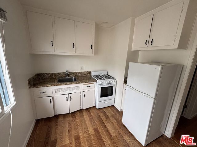 10716 Francis Place 16, Los Angeles, CA 90034