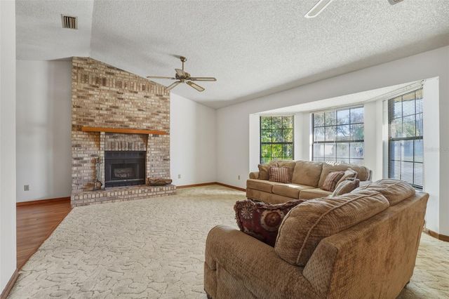 950 CENTENNIAL AVENUE, Deltona, FL 32738