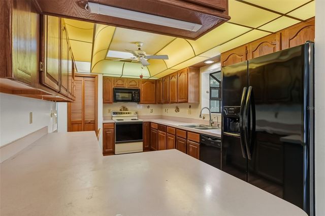 950 CENTENNIAL AVENUE, Deltona, FL 32738