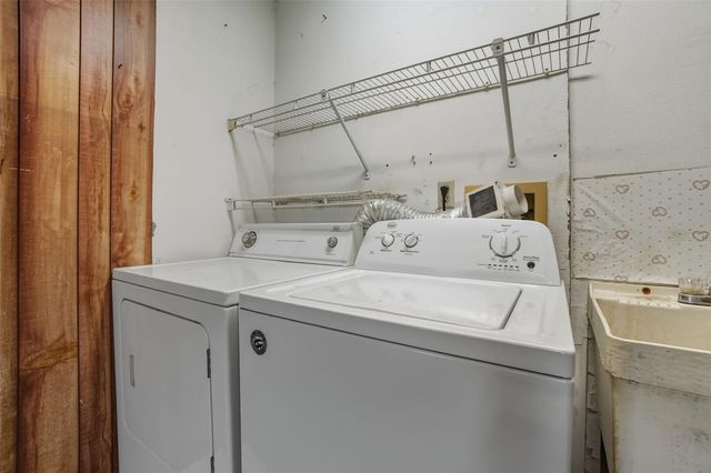 950 CENTENNIAL AVENUE, Deltona, FL 32738