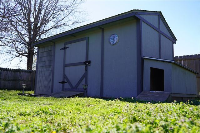 3029 N Quartz Drive, Fayetteville, AR 72704