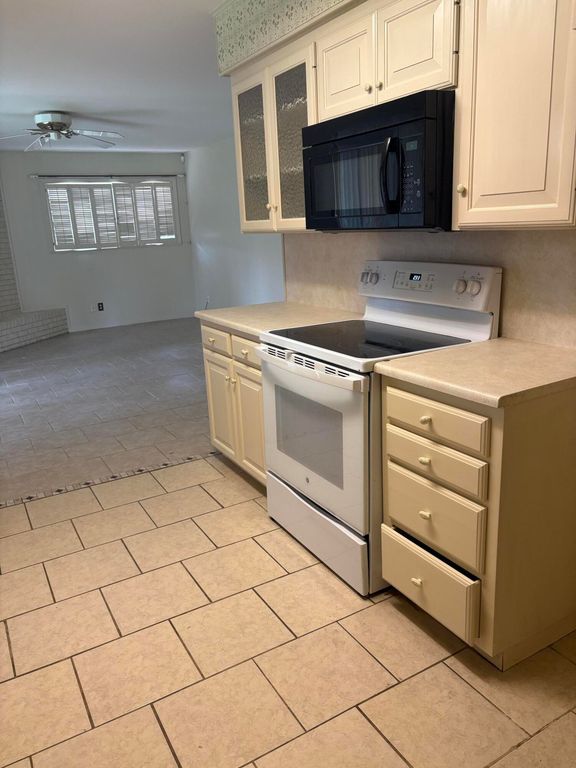 Image 11 of property listing at 3344 Trinity Avenue, San Angelo, TX 76904