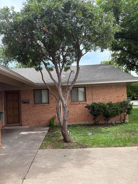 Image 2 of property listing at 3344 Trinity Avenue, San Angelo, TX 76904