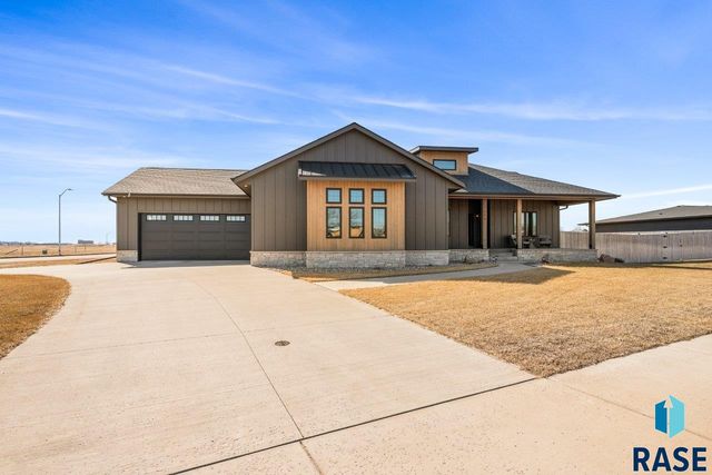 209 E Chapelwood Dr Drive, Brandon, SD 57005