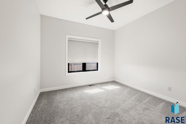 209 E Chapelwood Dr Drive, Brandon, SD 57005