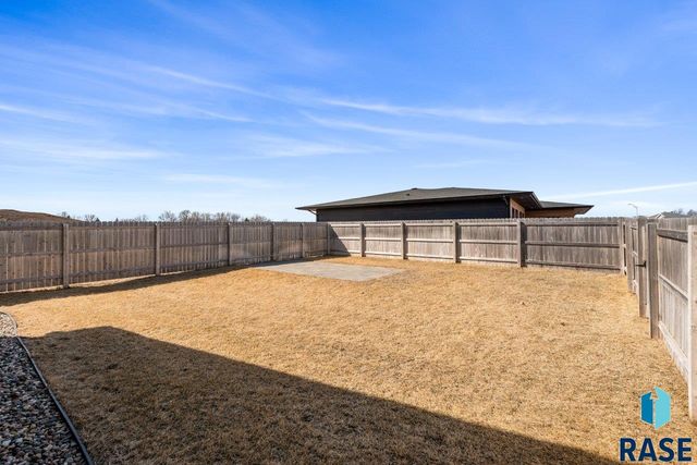 209 E Chapelwood Dr Drive, Brandon, SD 57005