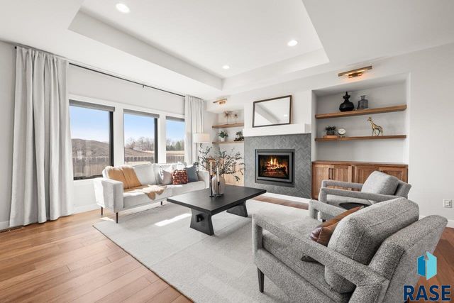 209 E Chapelwood Dr Drive, Brandon, SD 57005