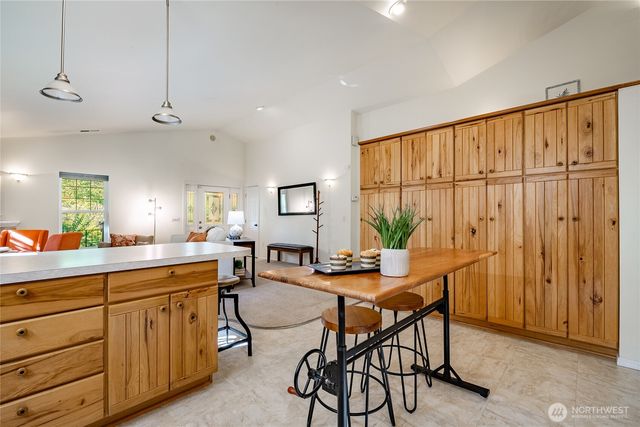 1260 Harrison Avenue, Blaine, WA 98230