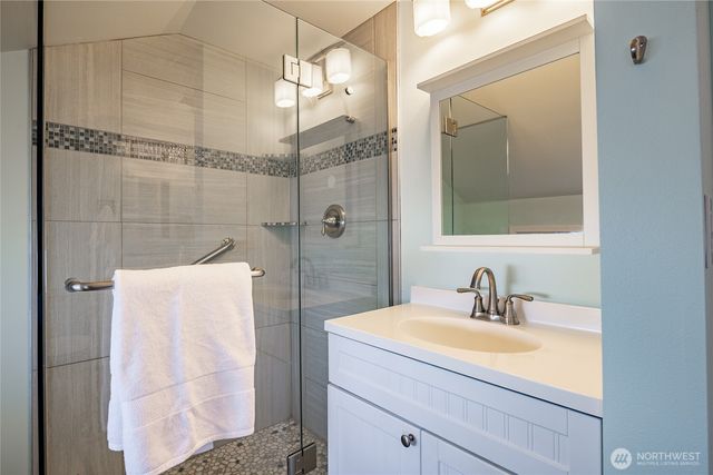 1260 Harrison Avenue, Blaine, WA 98230