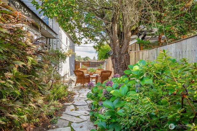 1260 Harrison Avenue, Blaine, WA 98230