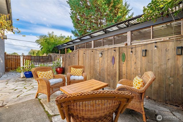 1260 Harrison Avenue, Blaine, WA 98230