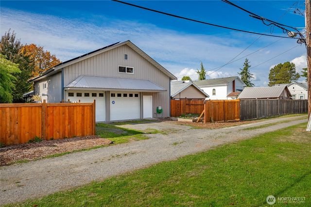 1260 Harrison Avenue, Blaine, WA 98230