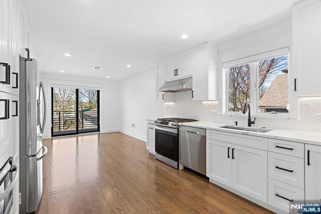 213 7th Street 2ND FL, Palisades Park, NJ 07650