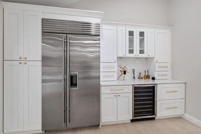 111 Mill River Road, Upper Brookville, NY 11771