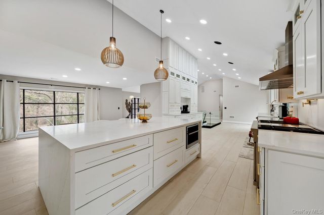 111 Mill River Road, Upper Brookville, NY 11771