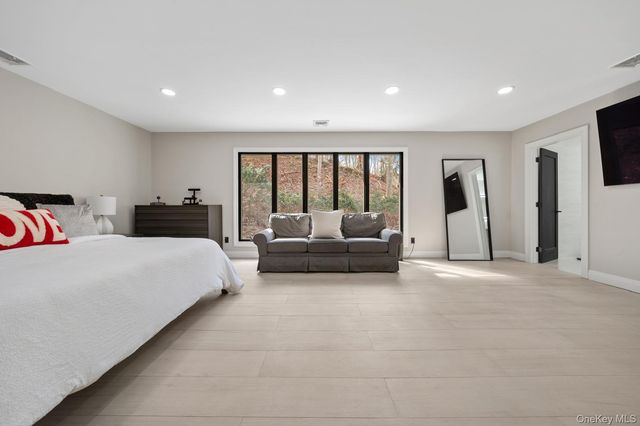 111 Mill River Road, Upper Brookville, NY 11771