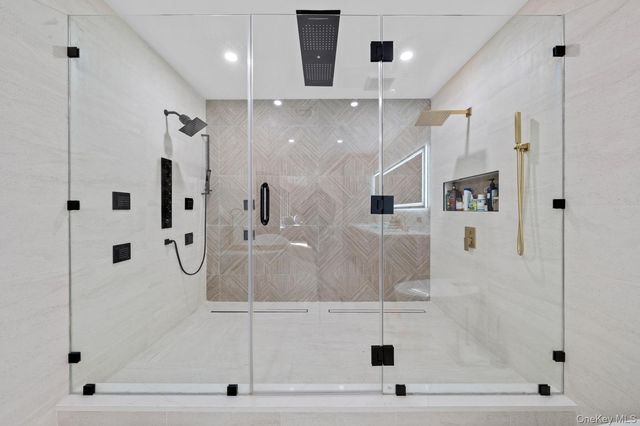 111 Mill River Road, Upper Brookville, NY 11771