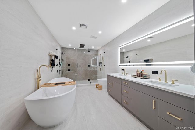 111 Mill River Road, Upper Brookville, NY 11771