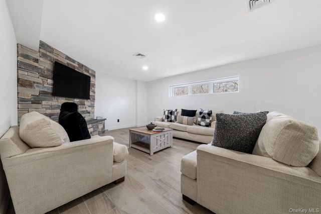 111 Mill River Road, Upper Brookville, NY 11771