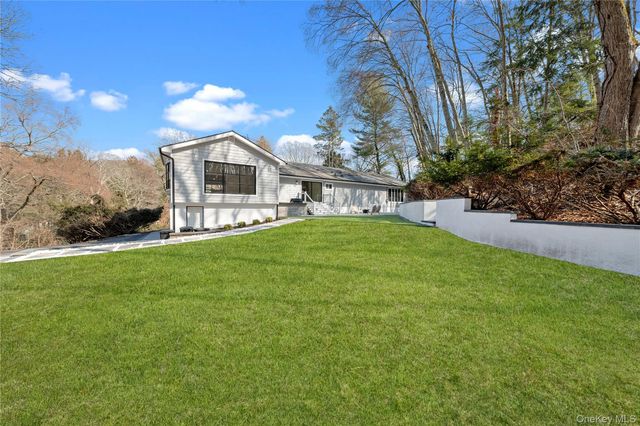 111 Mill River Road, Upper Brookville, NY 11771