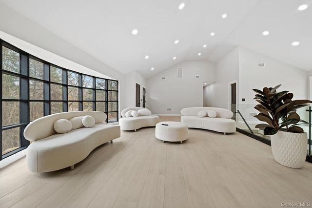 111 Mill River Road, Upper Brookville, NY 11771