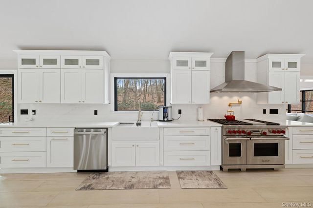 111 Mill River Road, Upper Brookville, NY 11771