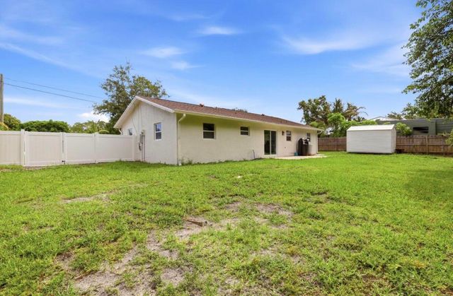 15409 Los Angeles Drive, Loxahatchee, FL 33470